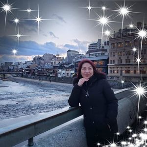 Meet your Posher, Flora